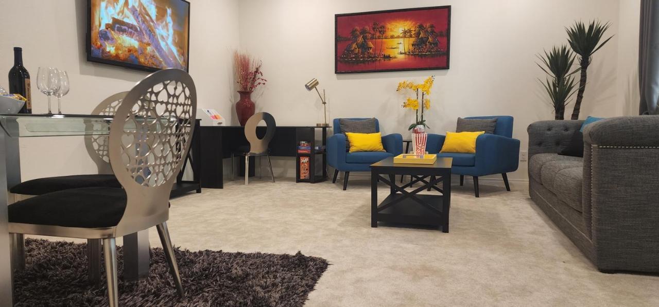 Private Lux Apartment In A New Community Fontana Exterior foto